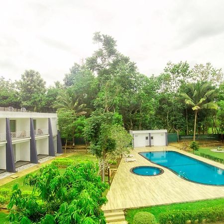 Lavendish Wild Safari Hotel Wasgamuwa Buitenkant foto
