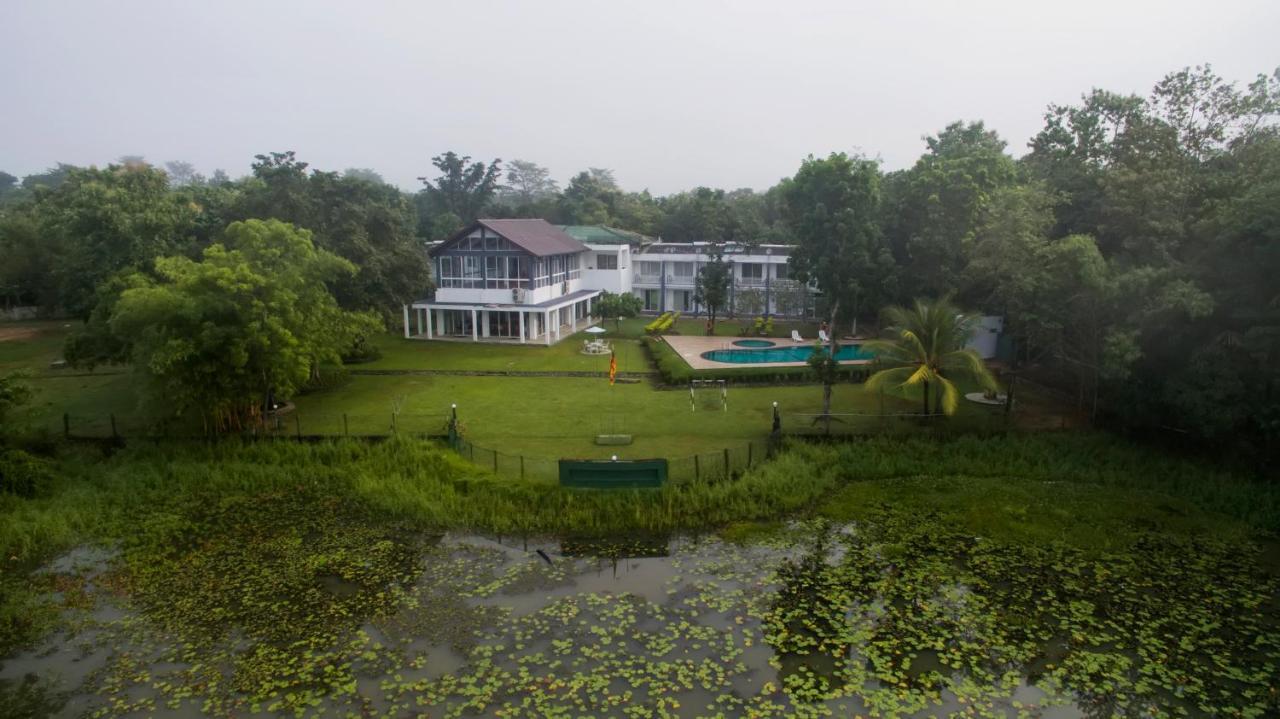 Lavendish Wild Safari Hotel Wasgamuwa Buitenkant foto