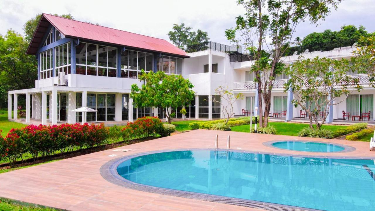 Lavendish Wild Safari Hotel Wasgamuwa Buitenkant foto